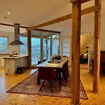 Spacious Cozy Loft For Work&family- Near Apartament