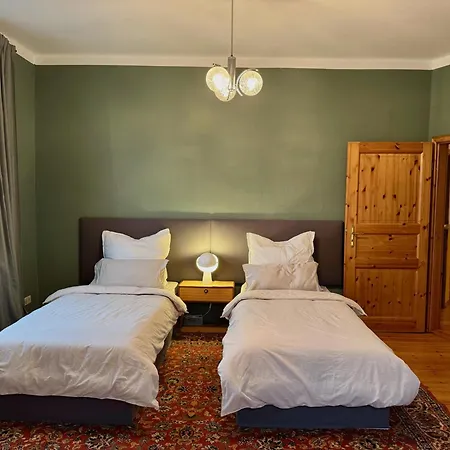 Spacious Cozy Loft For Work & Family- Near *