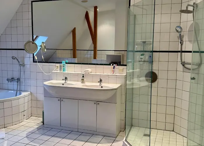 Spacious Cozy Loft For Work & Family- Near *