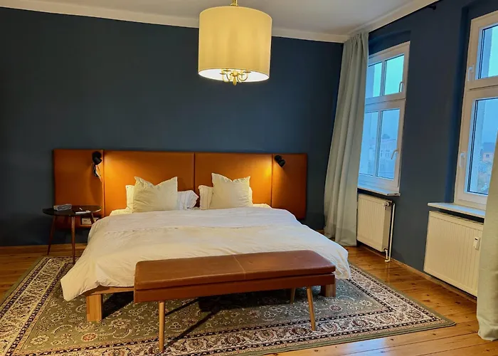 Spacious Cozy Loft For Work & Family- Near *