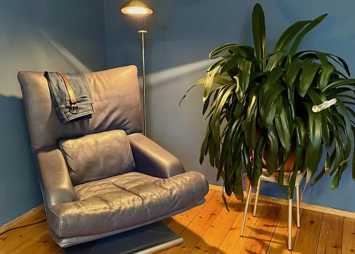 Spacious Cozy Loft For Work & Family- Near Lägenhet